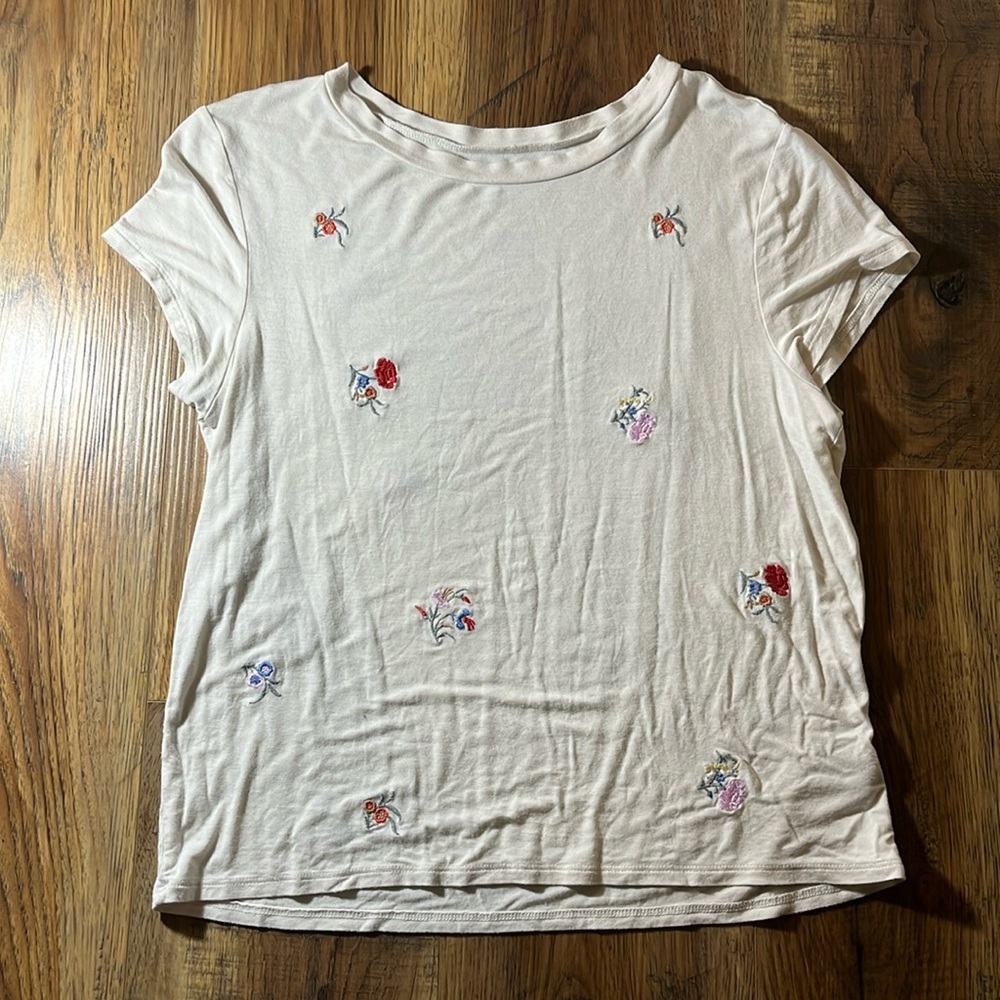 floral white tee